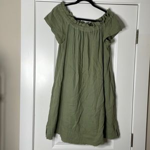 Anthropologie shift dress with pockets - can be worn off or on the shoulder